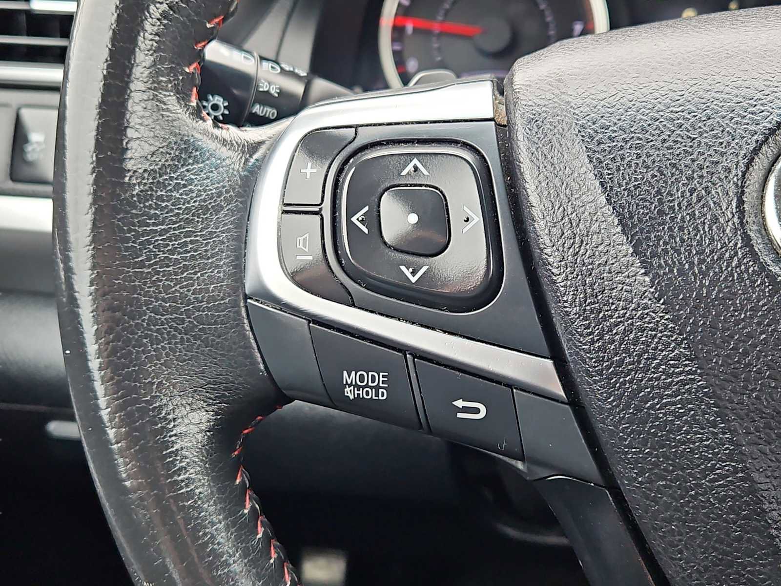 Used 2017 Toyota Camry SE FWD image 19