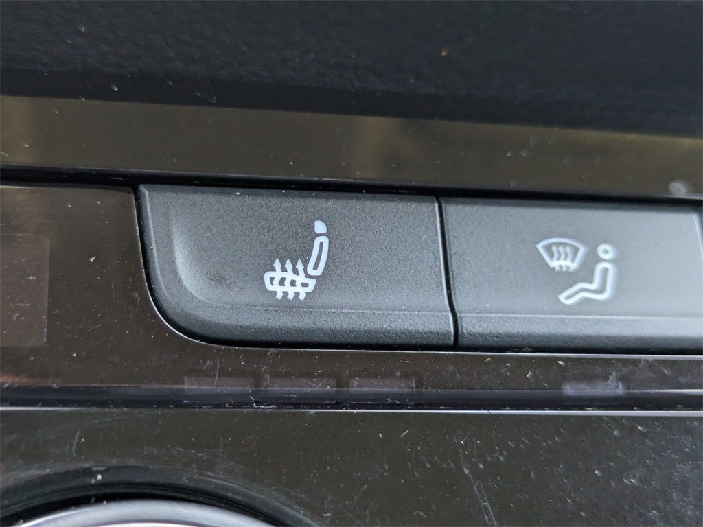 Used 2024 Volkswagen Taos SE FWD image 22