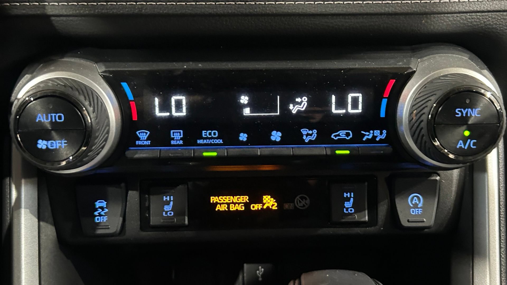 Used 2022 Toyota RAV4 XLE w/ Convenience Package AWD/4WD image 76