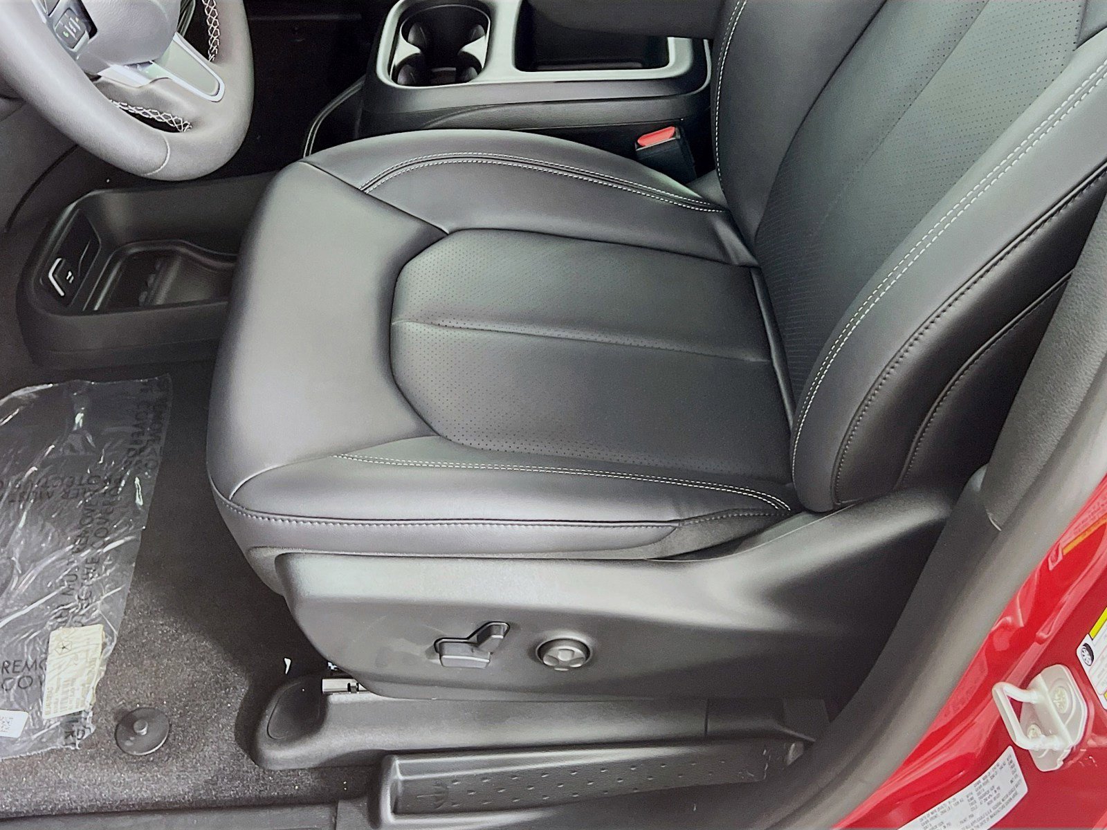 New 2026 Chrysler Pacifica Select FWD image 4