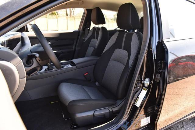 New 2026 Nissan Sentra SV w/ Floor Mat Package FWD image 21