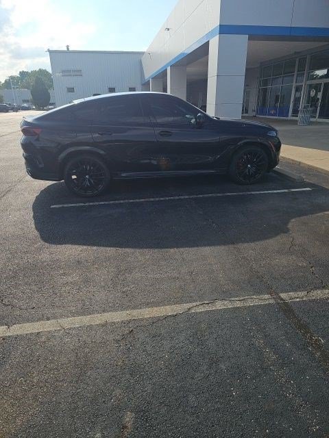 Used 2025 BMW X6 xDrive40i w/ Climate Comfort Package AWD/4WD image 18