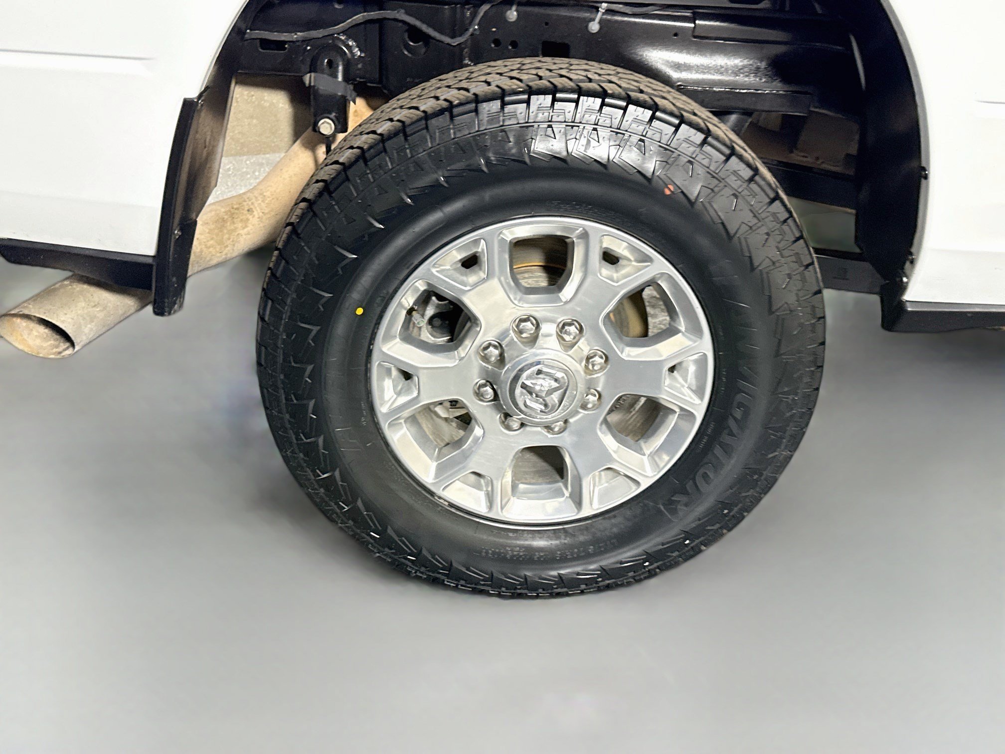 Used 2024 RAM 2500 Laramie AWD/4WD image 32