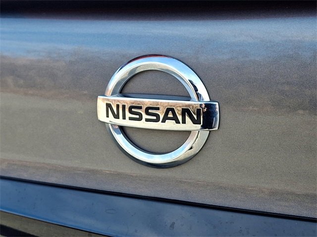 Used 2018 Nissan Sentra SR w/ SR Midnight Edition Package image 28