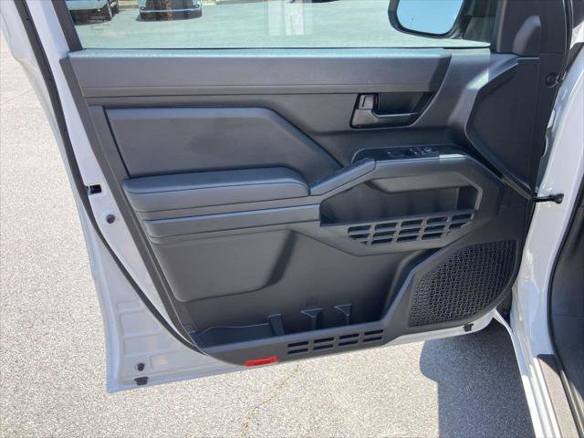 Certified 2026 Toyota Tacoma SR AWD/4WD image 13