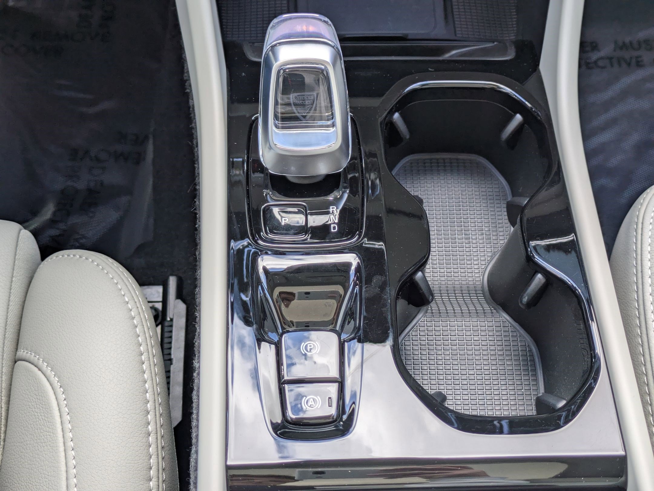 New 2026 Volvo XC40 B5 Plus w/ Climate Package image 14