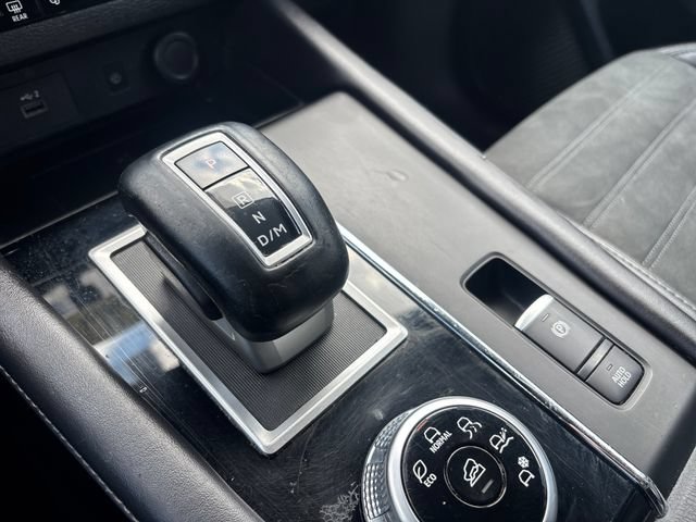Used 2024 Mitsubishi Outlander SE Black Edition FWD image 16