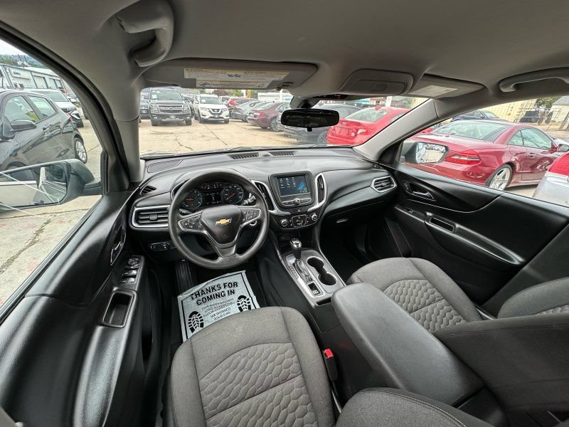 Used 2018 Chevrolet Equinox LT FWD image 25