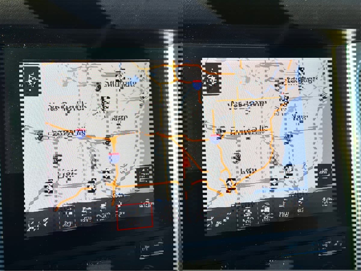 Used 2017 Porsche Macan Turbo image 40