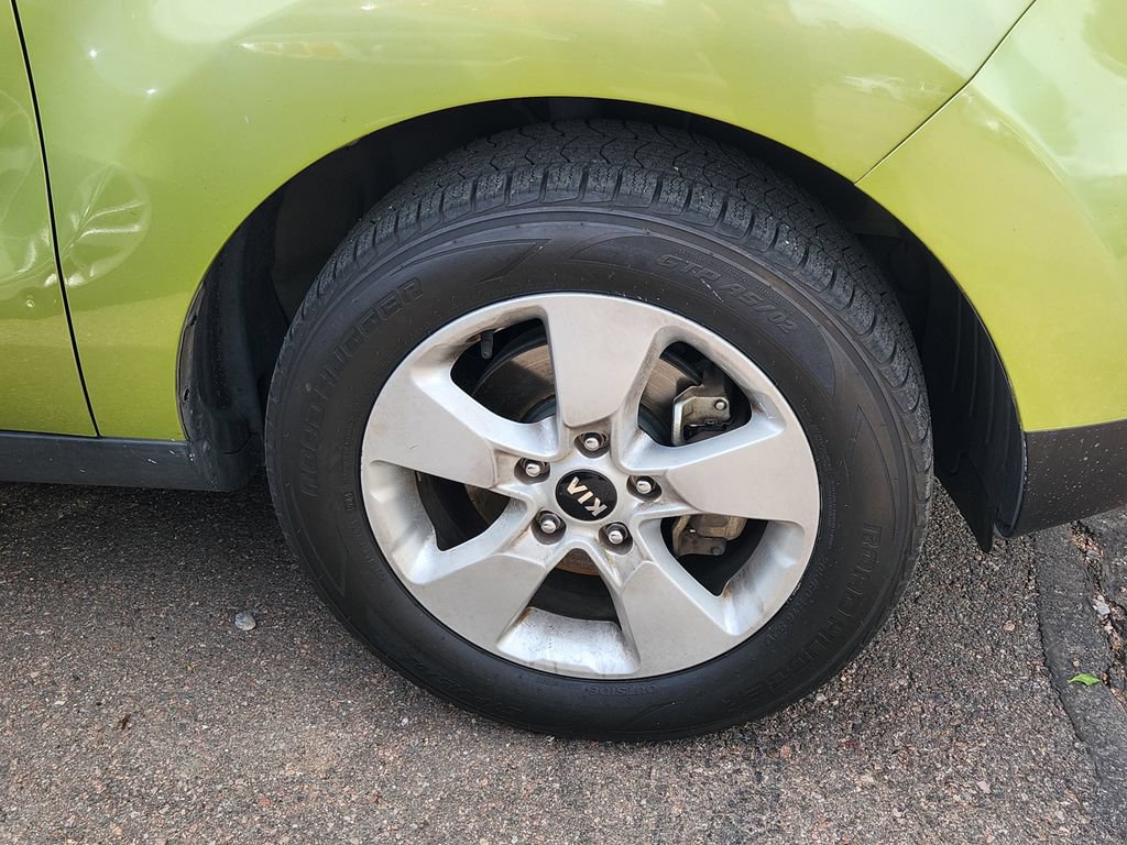 Used 2017 Kia Soul FWD image 22