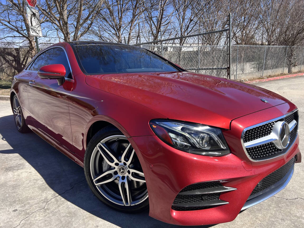 Used 2018 Mercedes-Benz E 400 E 400 2dr Coupe w/ Premium 3 Package image 2