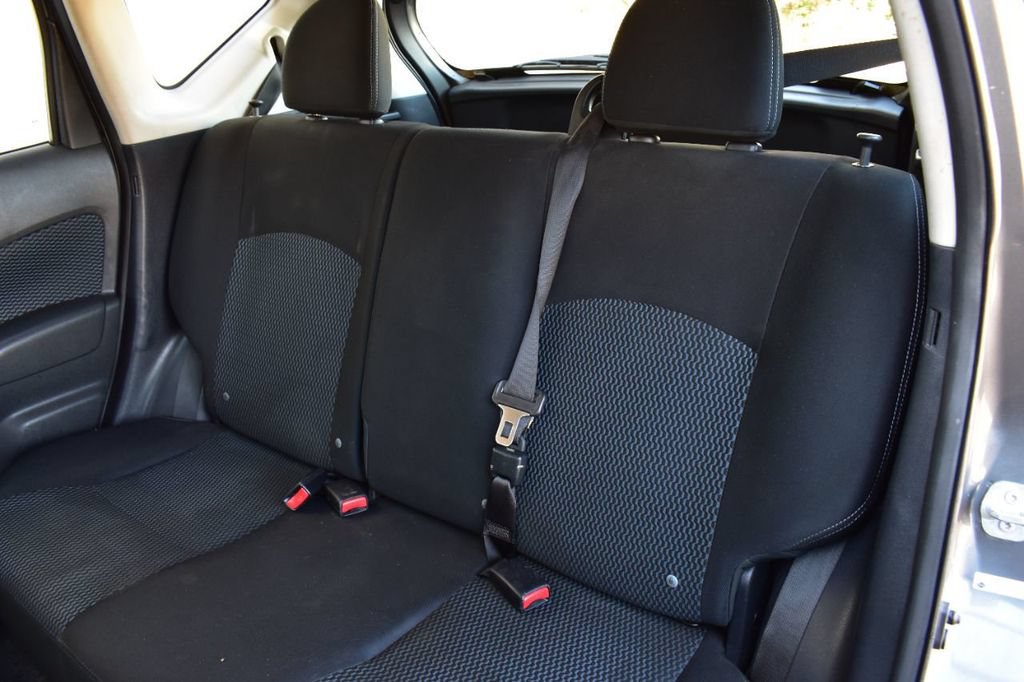 Used 2016 Nissan Versa Note SV FWD image 21