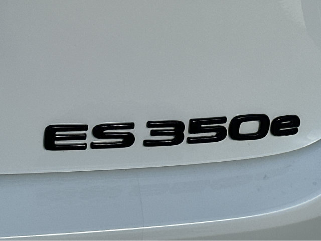 New 2026 Lexus ES 350e w/ Convenience Package FWD image 22