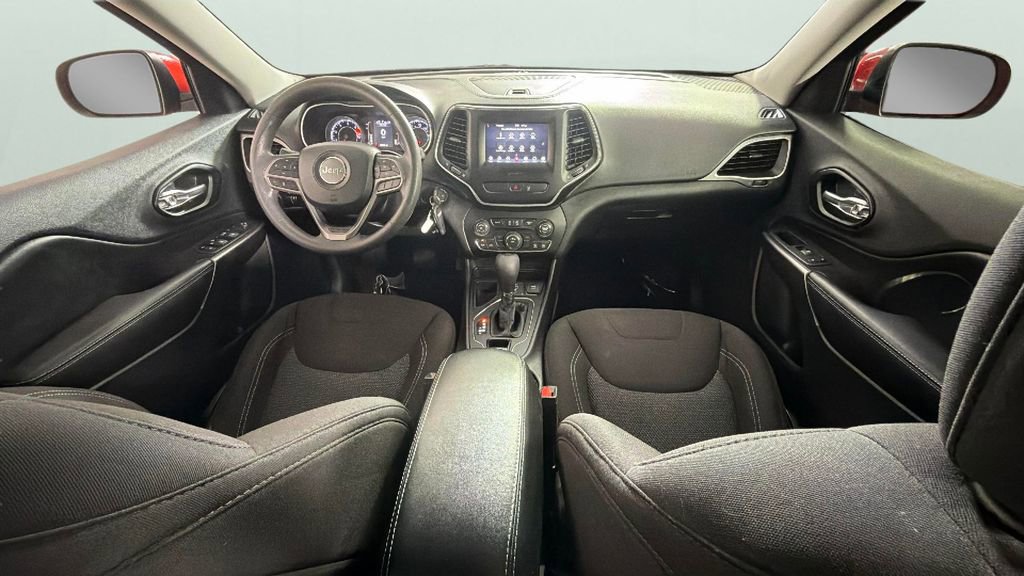 Used 2021 Jeep Cherokee Latitude FWD image 30