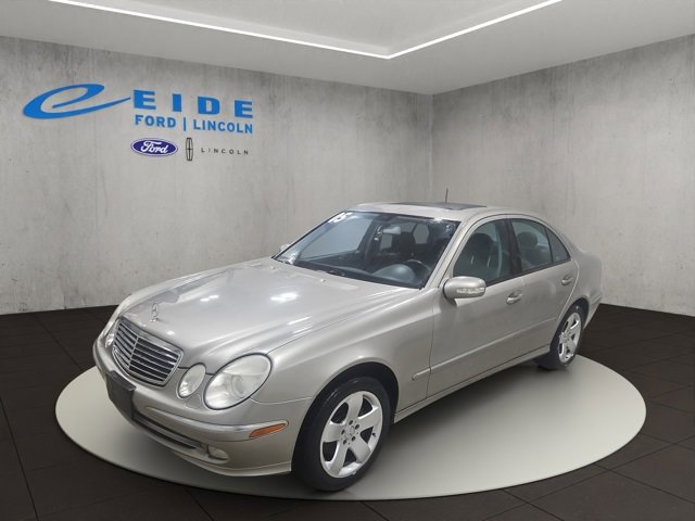 Used 2005 Mercedes-Benz E 500 Sedan image 2