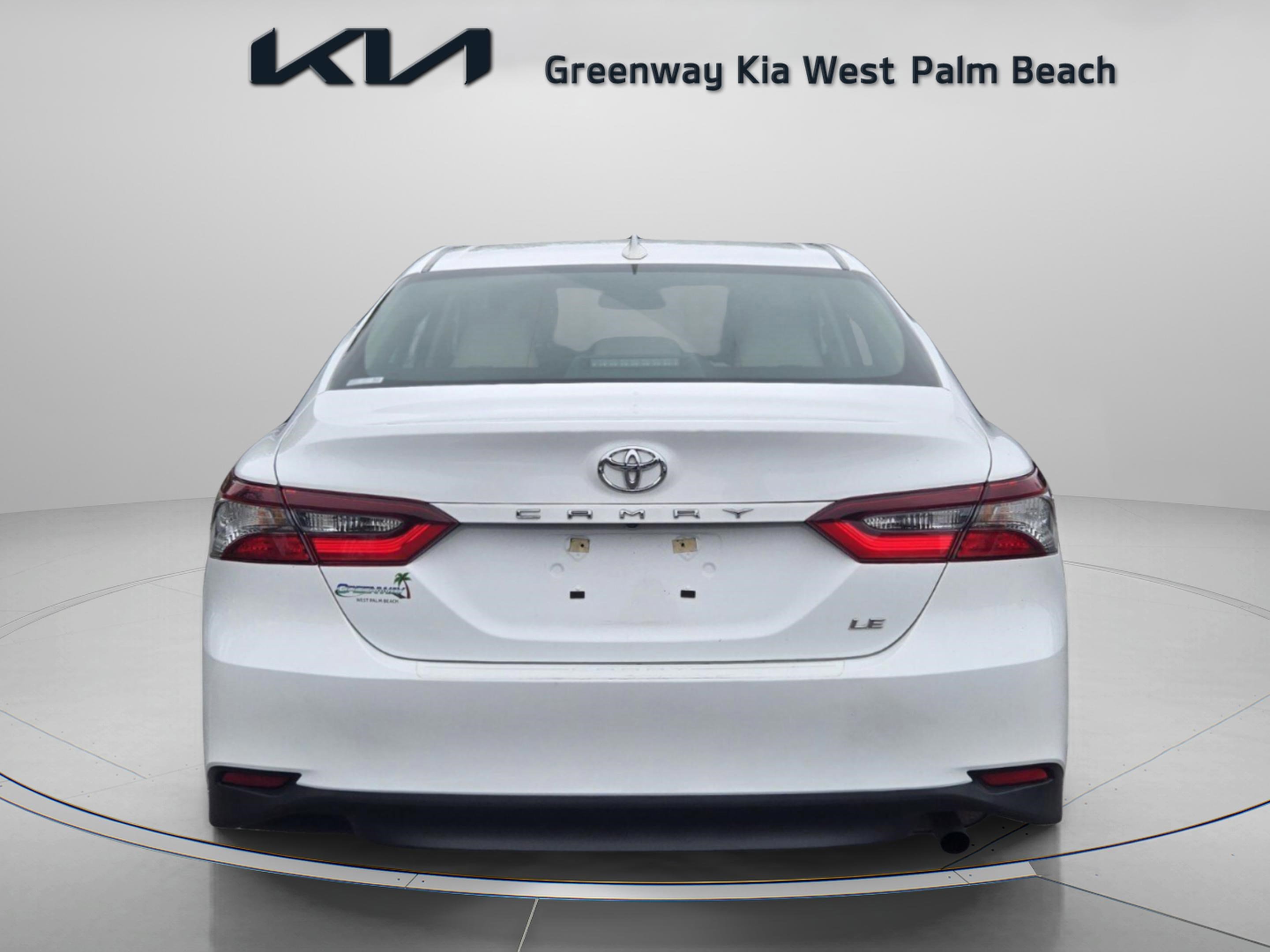 Used 2024 Toyota Camry LE image 6