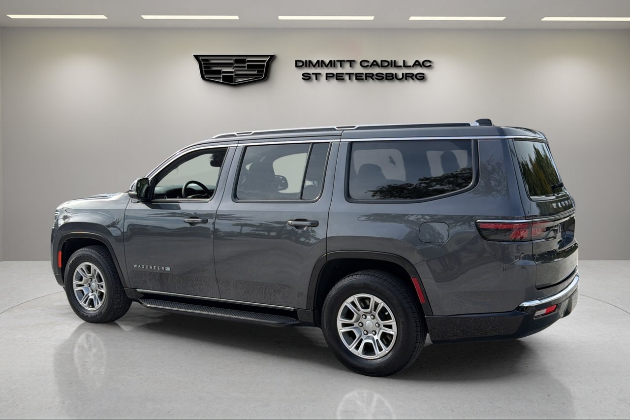 Used 2024 Jeep Wagoneer 2WD image 3