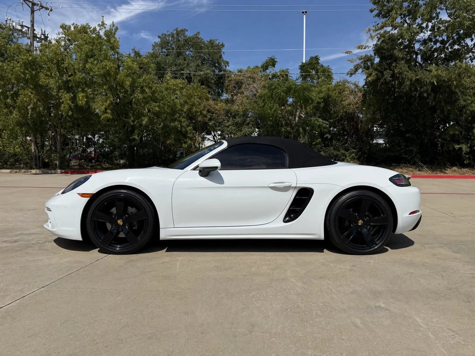 Used 2018 Porsche 718 Boxster RWD image 4