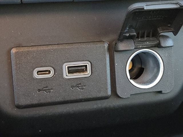 Used 2022 Chevrolet Silverado 2500 Custom w/ Custom Value Package image 7