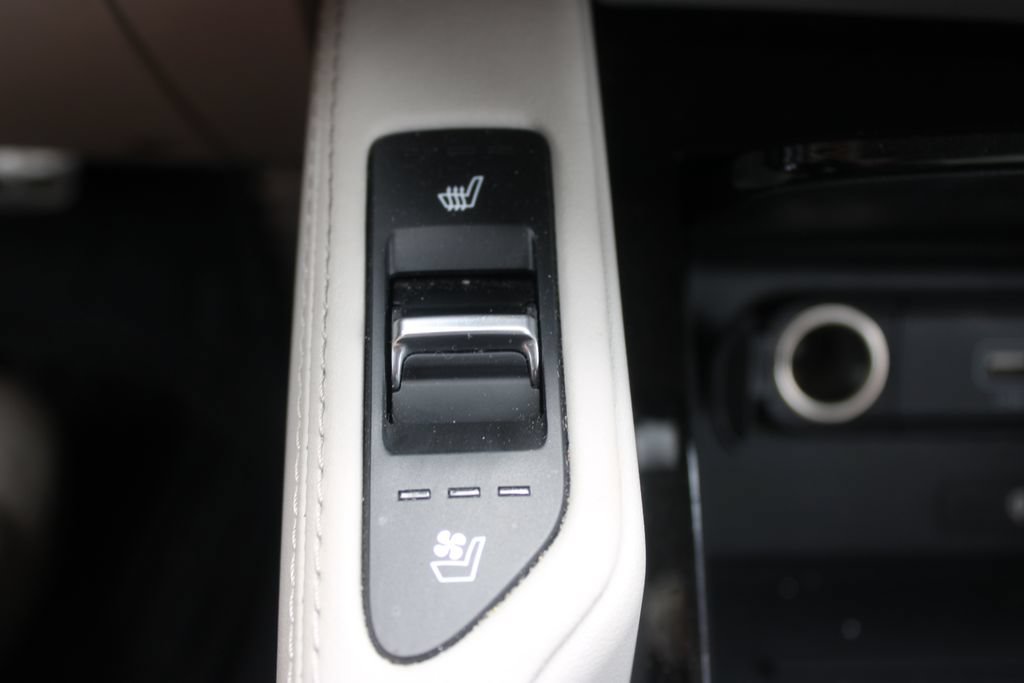 Used 2020 Kia Telluride SX FWD image 31