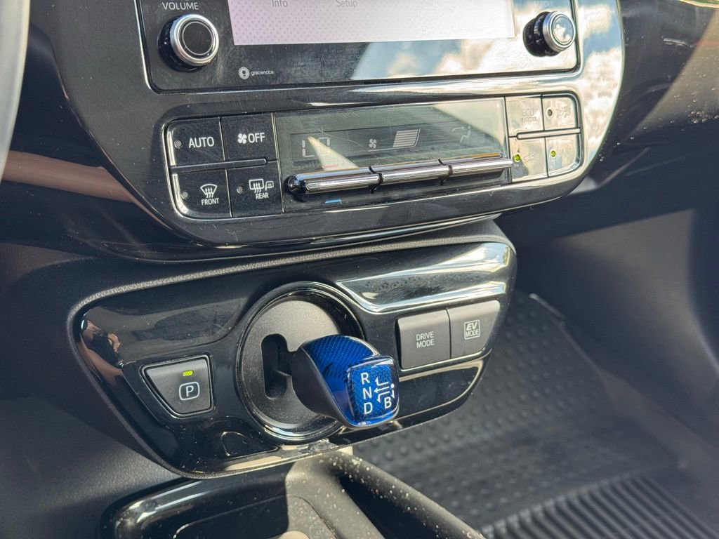 Certified 2022 Toyota Prius XLE image 29