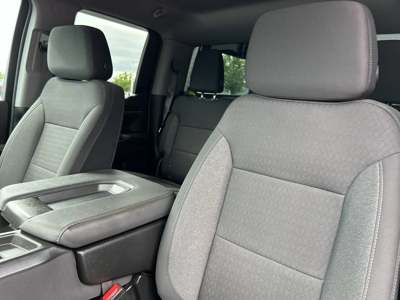 Used 2023 GMC Sierra 1500 SLE AWD/4WD image 23