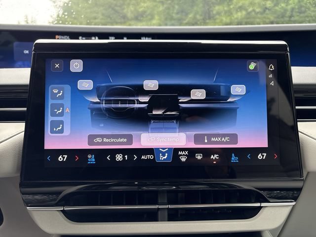 New 2026 Lincoln Nautilus Reserve AWD/4WD image 19