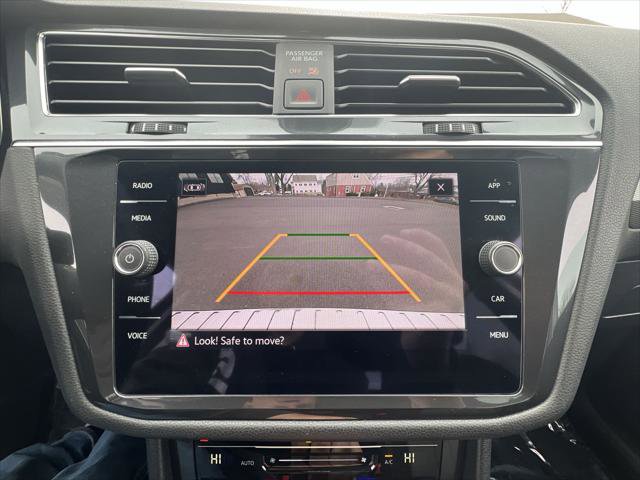 Certified 2022 Volkswagen Tiguan SE w/ Panoramic Sunroof Package image 17
