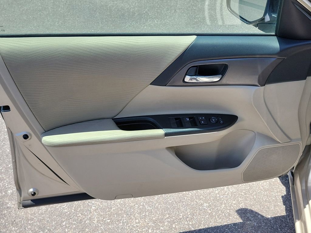 Used 2014 Honda Accord LX image 15