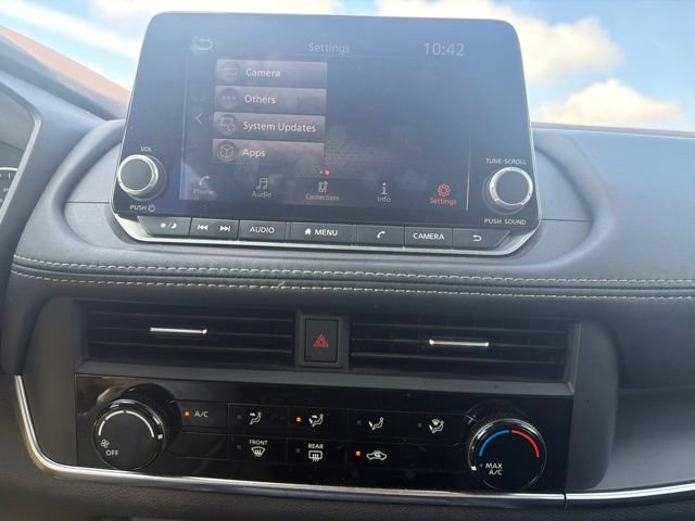 Used 2023 Nissan Rogue S FWD image 20