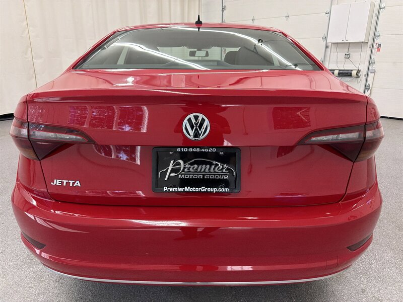Used 2019 Volkswagen Jetta SE FWD image 6