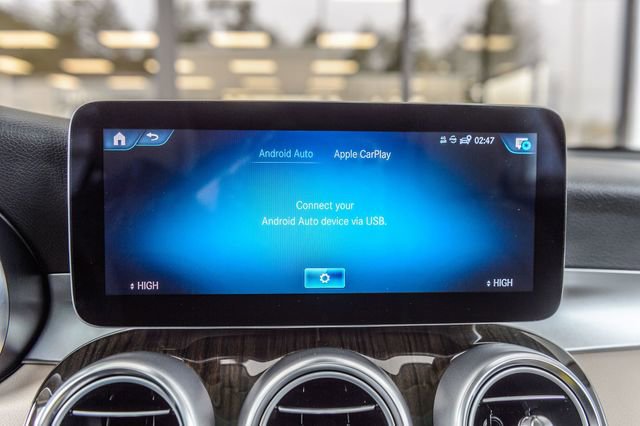 Used 2021 Mercedes-Benz GLC 300 4MATIC image 21