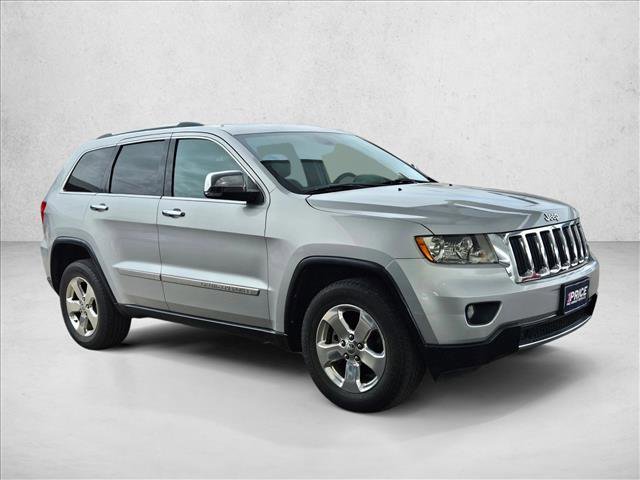 Used 2013 Jeep Grand Cherokee Limited w/ Luxury Group II image 3