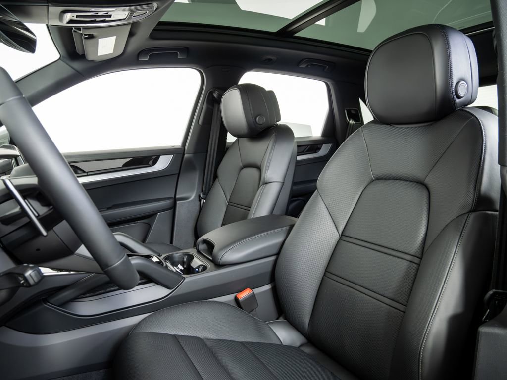 New 2026 Porsche Cayenne image 5