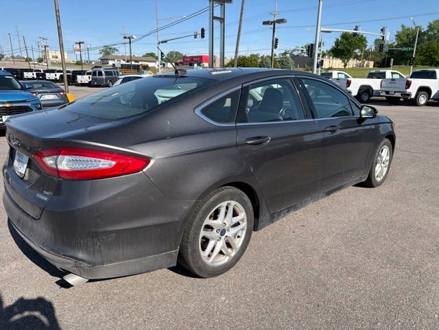 Used 2016 Ford Fusion SE w/ Equipment Group 202A FWD image 6
