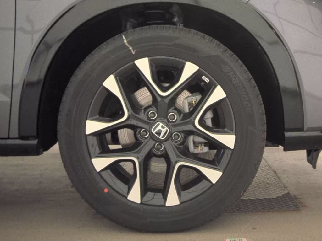 Used 2026 Honda HR-V EX-L image 10
