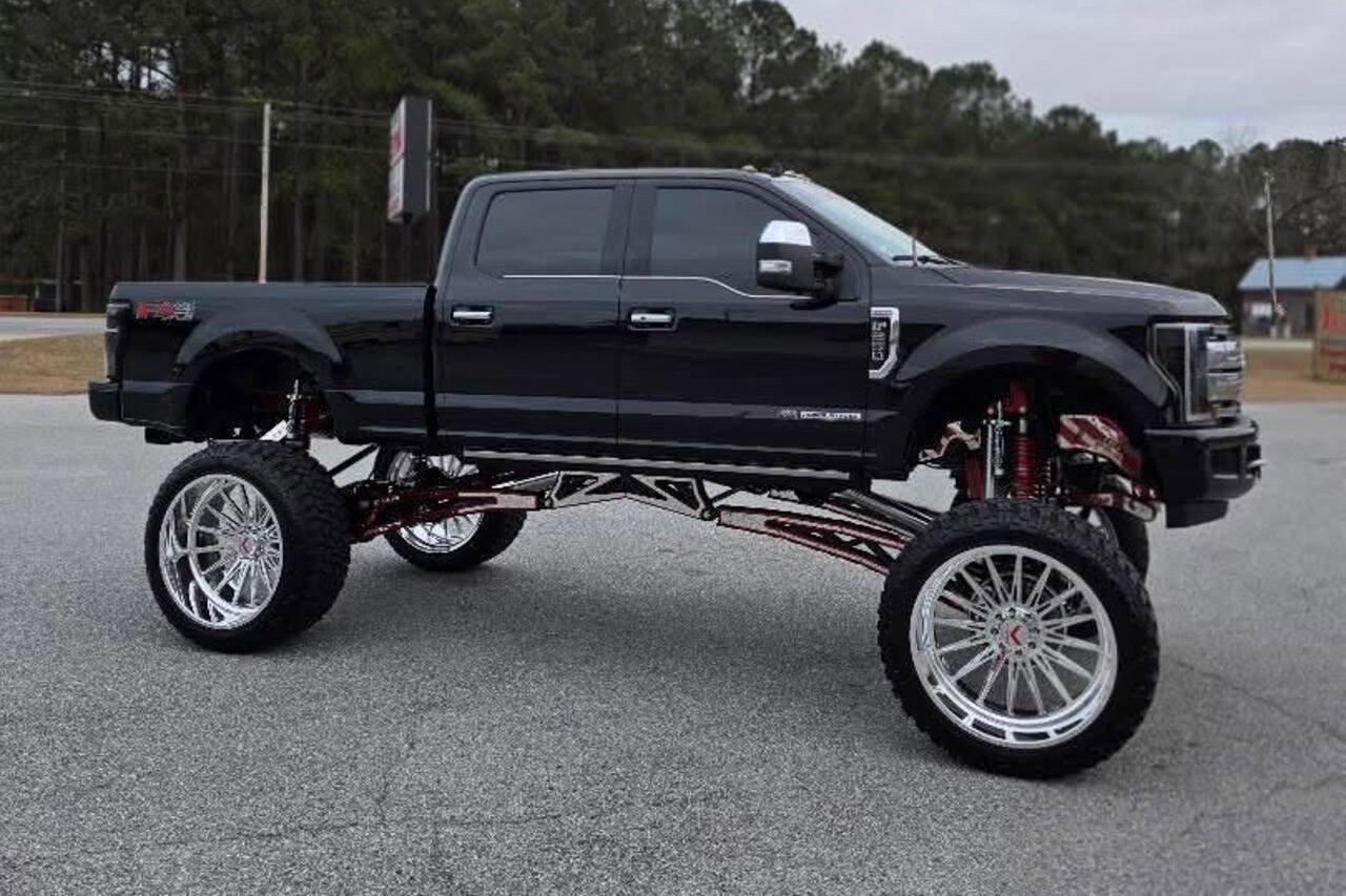 Used 2019 Ford F250 Platinum w/ Platinum Ultimate Package AWD/4WD image 3