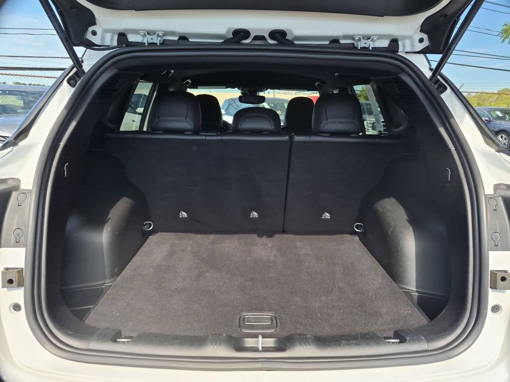 Used 2025 Jeep Compass Trailhawk AWD/4WD image 29