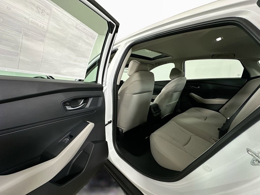 Certified 2025 Honda Accord SE image 17