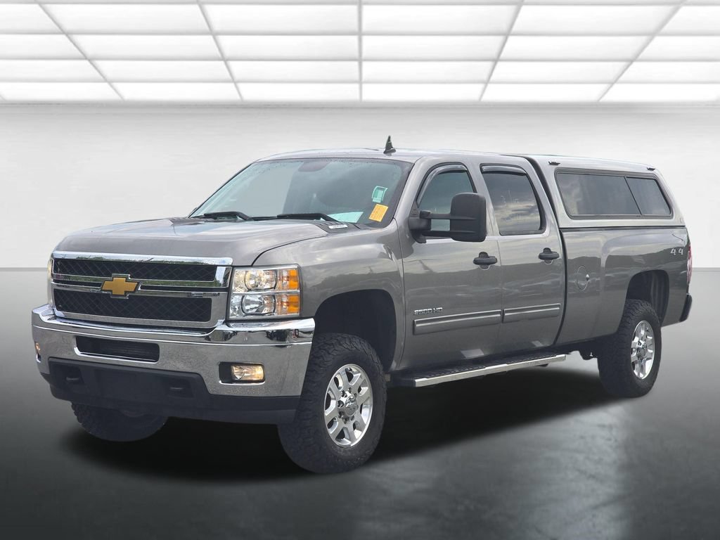 Used 2013 Chevrolet Silverado 2500 LT w/ Interior Plus Package AWD/4WD image 2