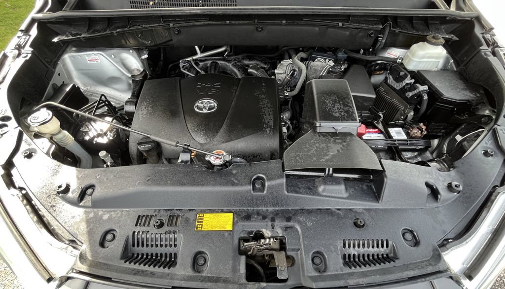 Used 2019 Toyota Highlander XLE image 8