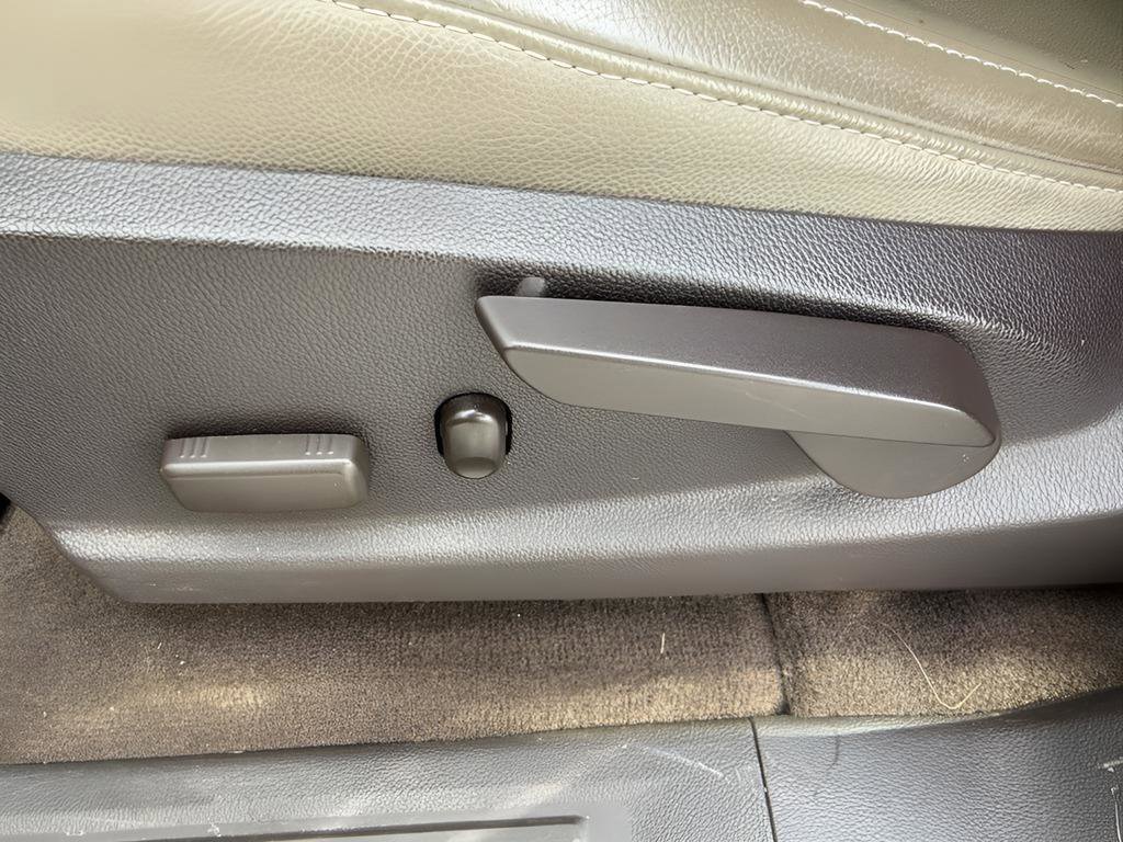 Used 2015 GMC Canyon SLT image 27