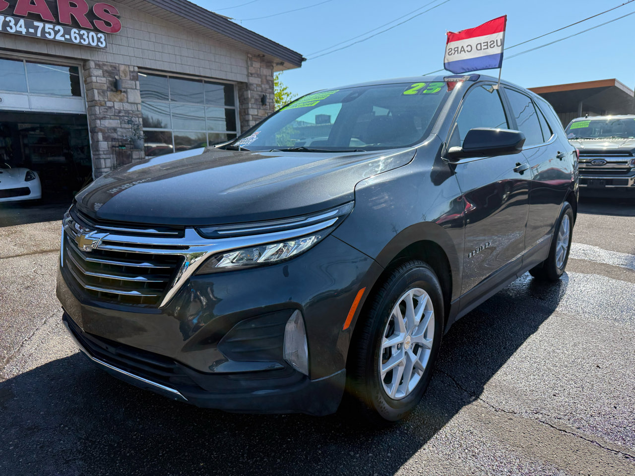 Used 2023 Chevrolet Equinox LT image 3