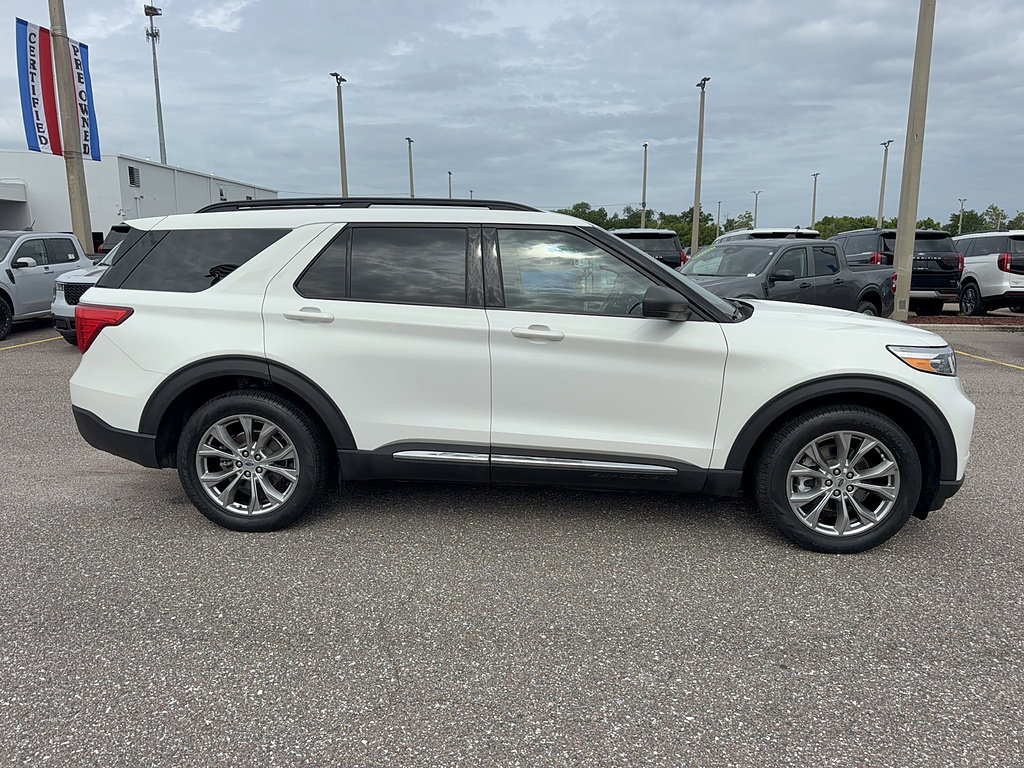 Certified 2023 Ford Explorer XLT w/ Equipment Group 202A RWD image 5