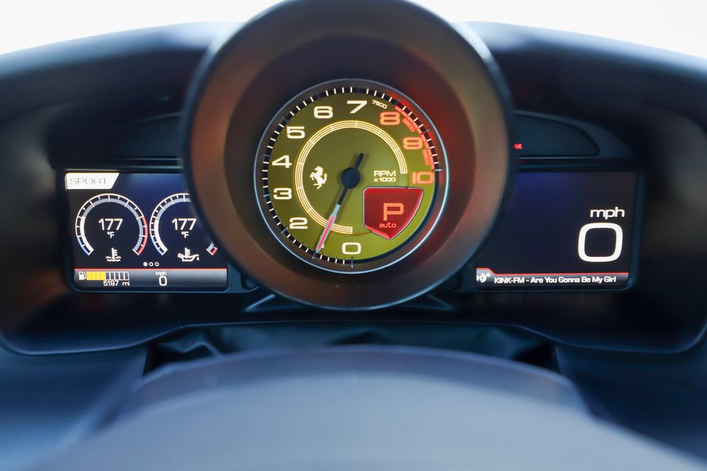 Certified 2022 Ferrari F8 Tributo RWD image 8