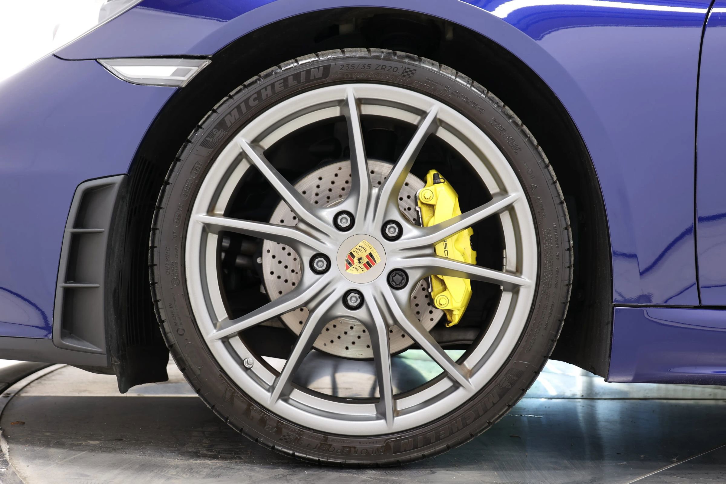 Used 2021 Porsche 718 Cayman RWD image 71