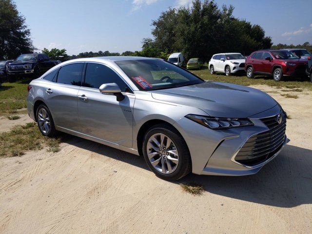 Used 2021 Toyota Avalon XLE FWD image 2