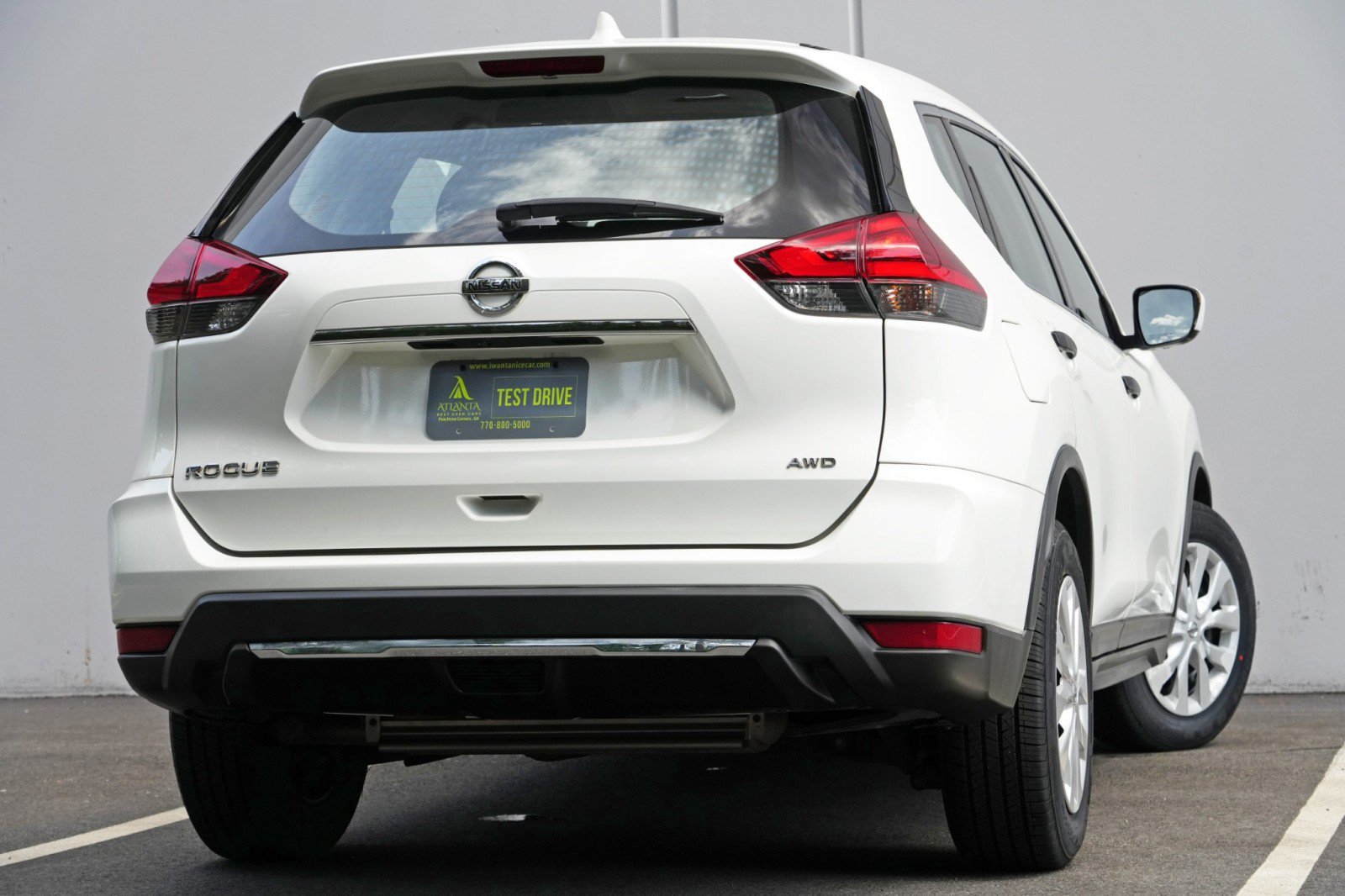 Used 2017 Nissan Rogue S AWD/4WD image 4
