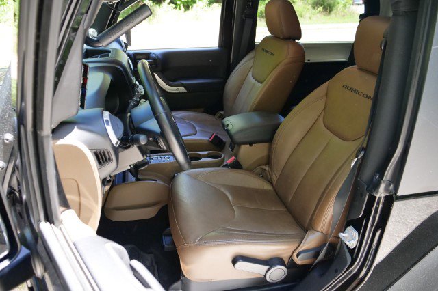 Used 2014 Jeep Wrangler Rubicon w/ Power Convenience Group AWD/4WD image 3