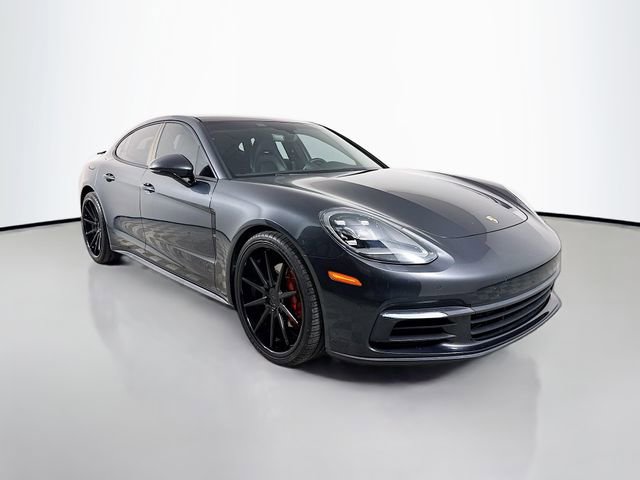 Used 2018 Porsche Panamera 4 image 3